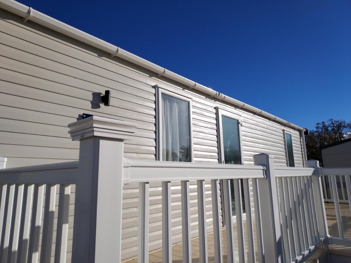 Hoburne Bashley Self-Catering Holiday Home New Milton Exterior foto